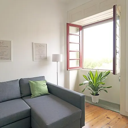 Feels Like - Central Flat Oporto